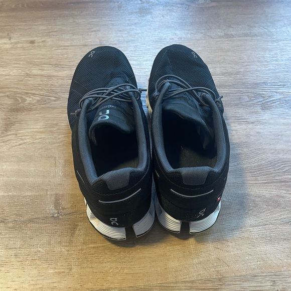 On Cloud 5 Running Shoes - Picture 6 of 9